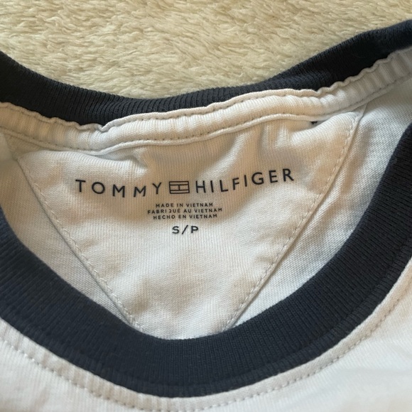 Tommy Hilfiger White Tee - Picture 3 of 3